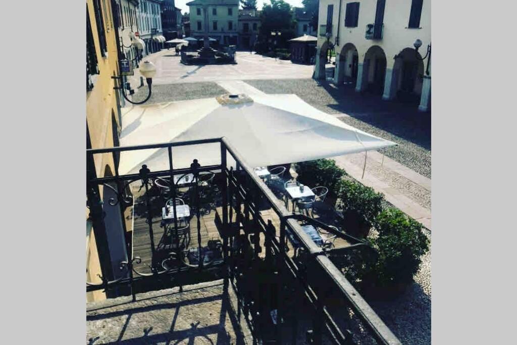 Green Appartamenti I Portici Nel Centro Storico Melzo Luaran gambar