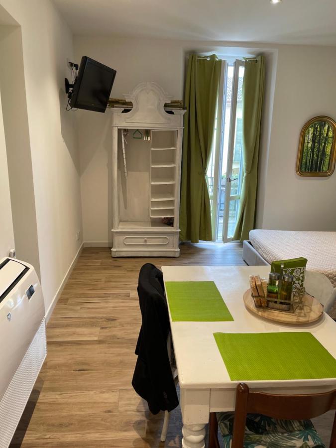 Green Appartamenti I Portici Nel Centro Storico Melzo Luaran gambar